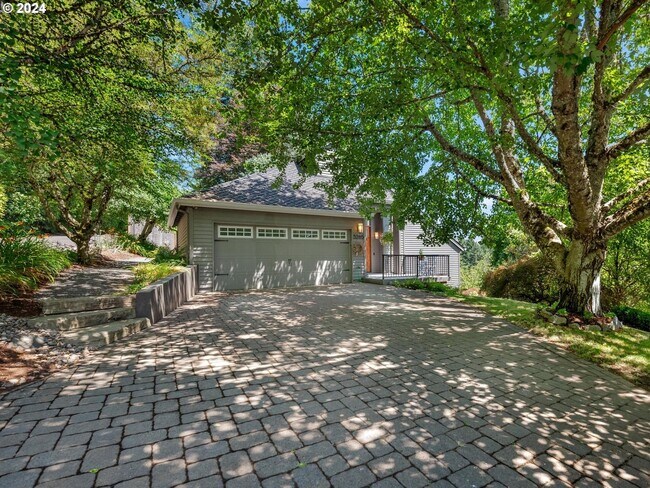 Building Photo - 3265 Duncan Dr