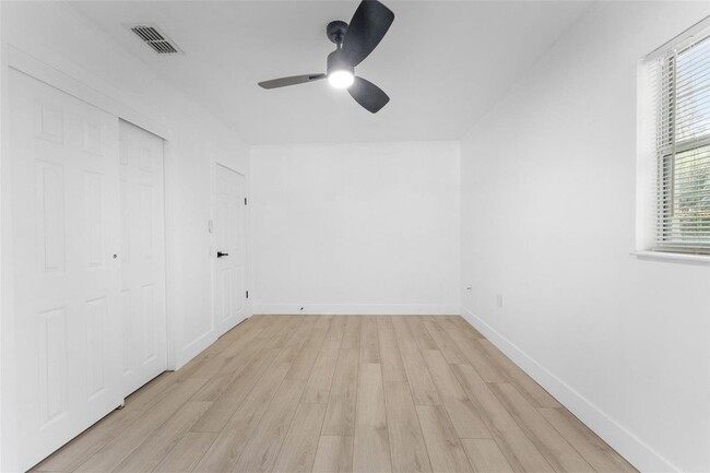 Building Photo - 2112 Ranchita Trail