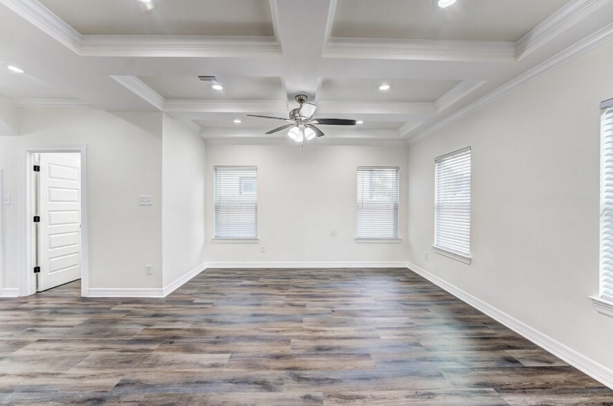 Building Photo - 410 N 4th St