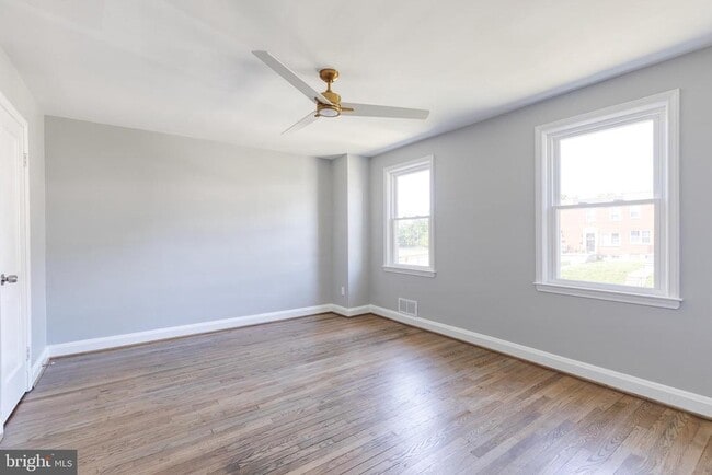 Building Photo - 633 Lucia Ave
