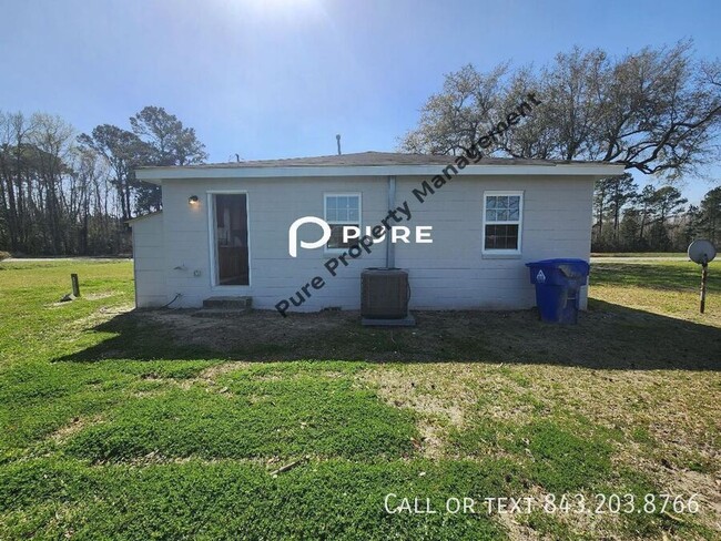 Building Photo - Available now!! Single-family detached in ...