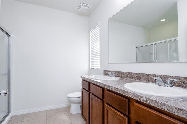 Building Photo - 4190 Roberta Dr