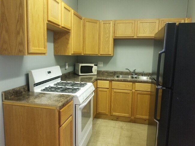 Building Photo - 345 6th St