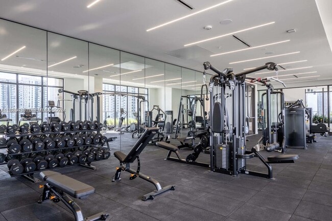 Building Photo - 23 NE 17th Ter