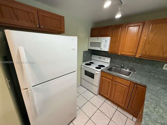 Building Photo - 17101 NW 57th Ave