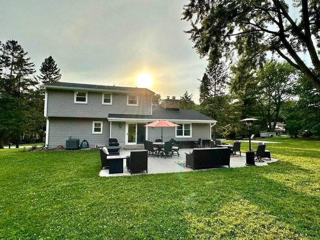 Building Photo - W224N7690 Wooded Hills Dr