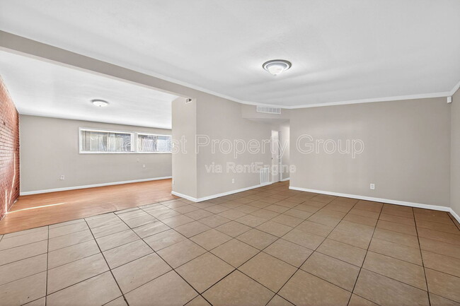 Building Photo - 8310 Sagewood Ln