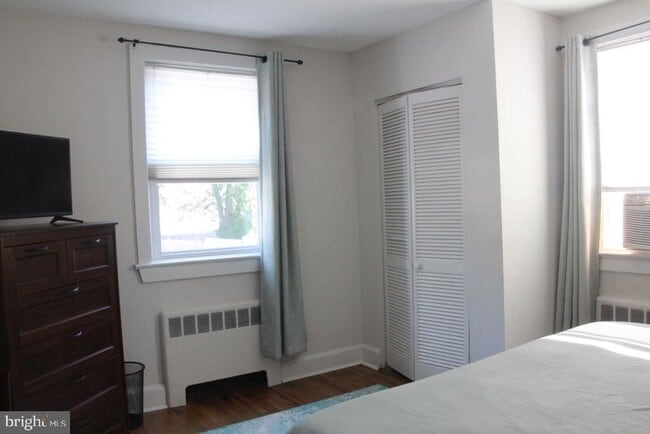 Building Photo - 308 Warwick Rd