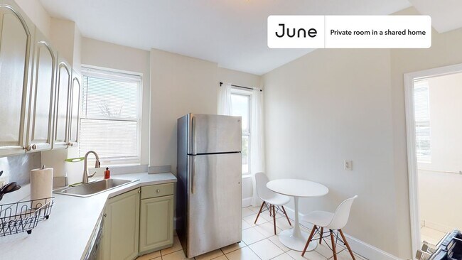 Building Photo - Room in Shared 4 bed/2 bath home