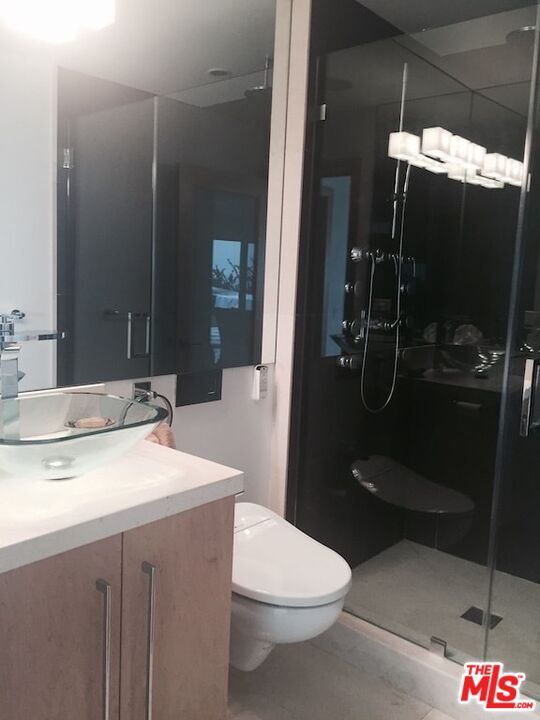 Building Photo - 3440 Shoreheights Dr