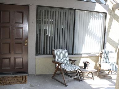 Building Photo - Lakeside HOA Condo