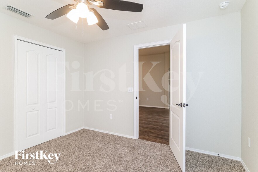 Building Photo - 850 Terranova Rd