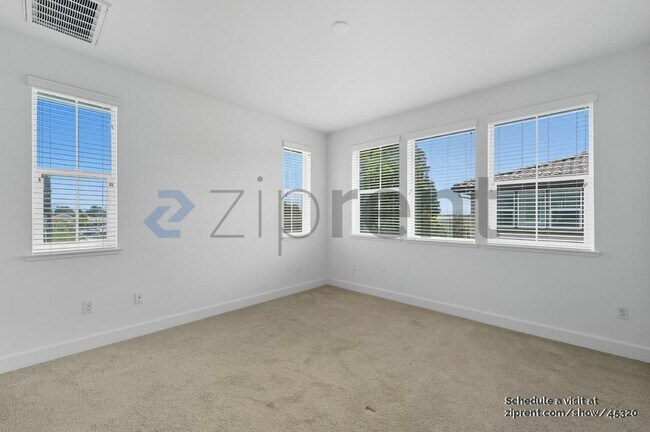 Building Photo - 34856 Awning Ter