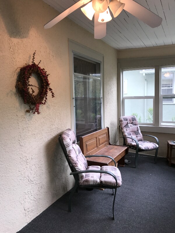 Building Photo - 1135 5th St NE