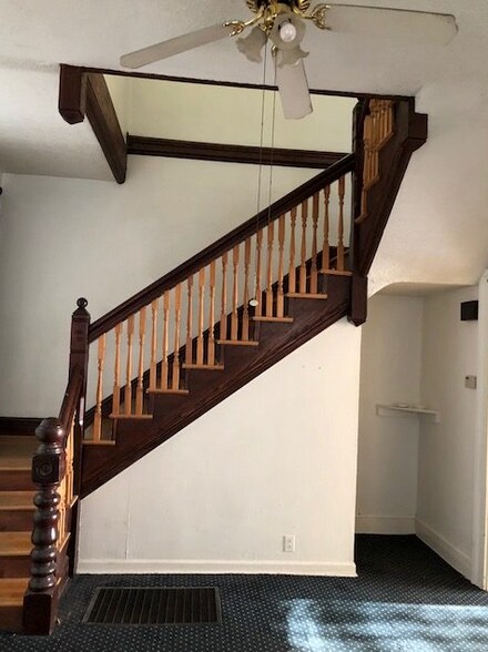 Building Photo - 2617 Eden Ave