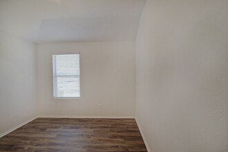 Building Photo - 14520 Conifer Dr