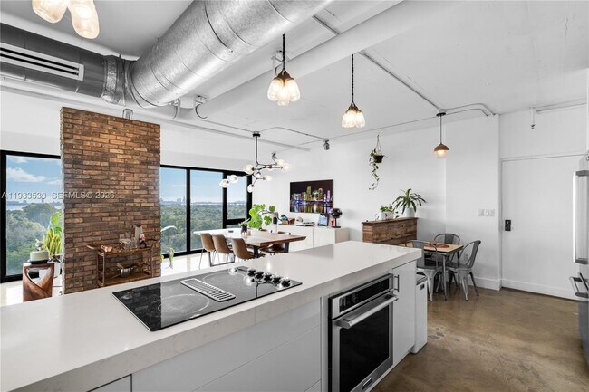 Building Photo - 5701 Biscayne Blvd