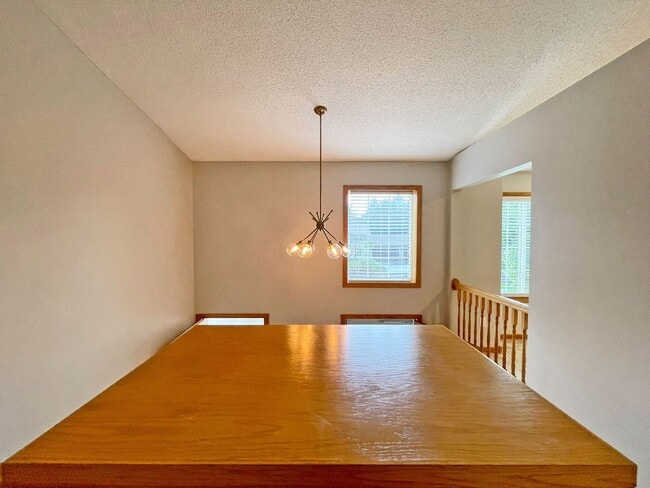 Building Photo - Sparkling Like New 3-Plus Bedroom with Vau...