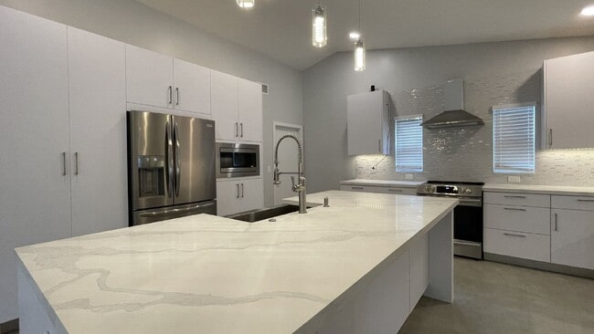 Building Photo - Spacious 3-Bedroom Oasis in Loxahatchee with 2 Full Baths