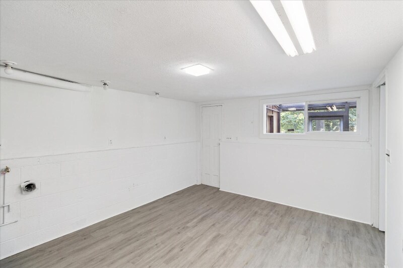 Building Photo - 6412 Nelwood Rd