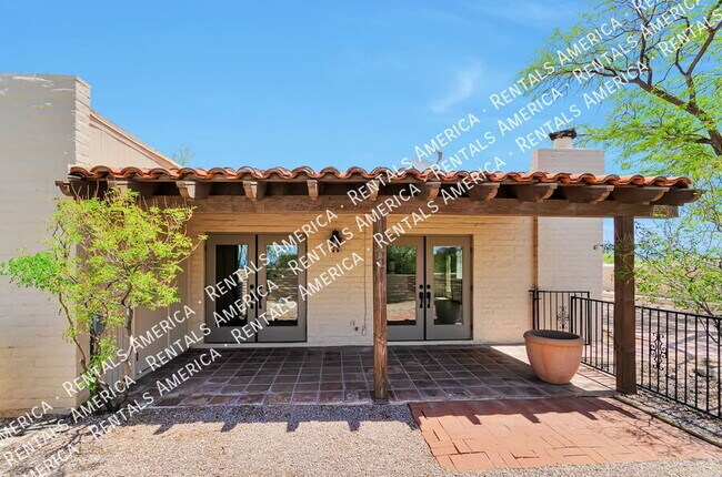 Building Photo - 5421 N Paseo de la Pereza