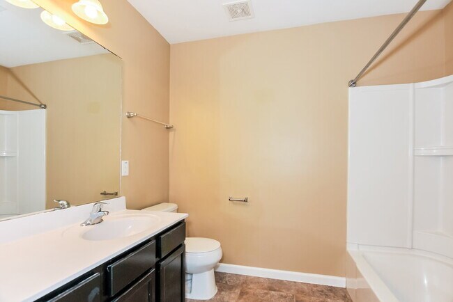 Building Photo - 245 Spring Borough Dr