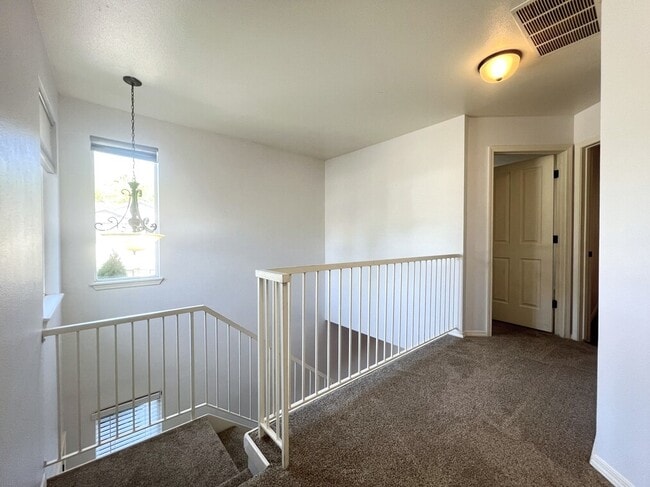 Building Photo - 5851 N Cobbler Ln