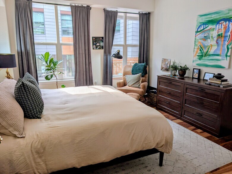Master bedroom - 1767 N Pearl St