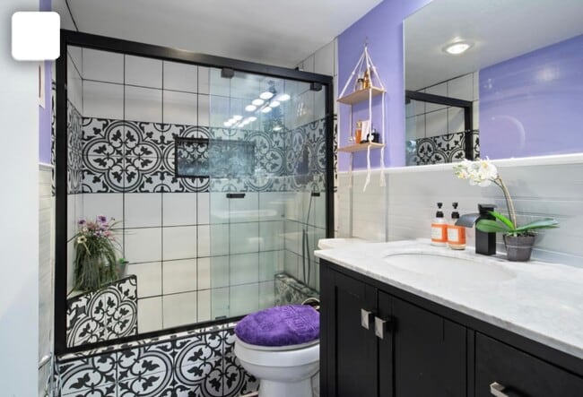 Completely remodeled en suite bath with rain shower and bidet - 301 N Beauregard St