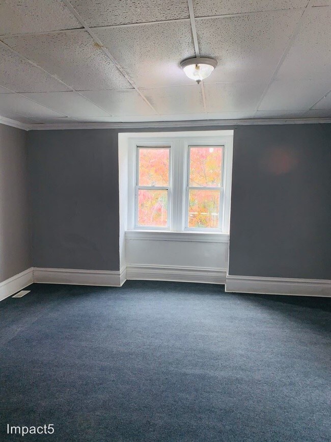 Building Photo - 3 br, 1 bath House - 3325 Itaska Street