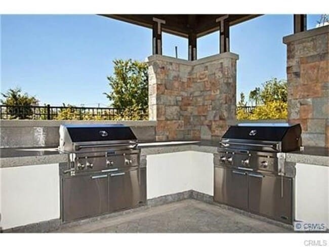 Building Photo - Executive 2-Bedroom Condo in the Prestigious South Bay 360 Community