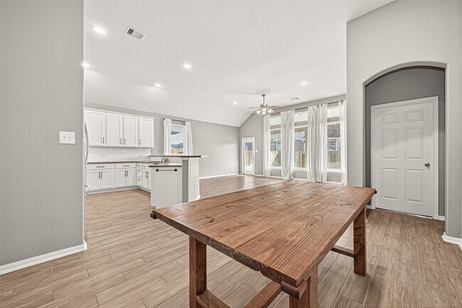 Building Photo - 18507 Sleeping Bear Wy