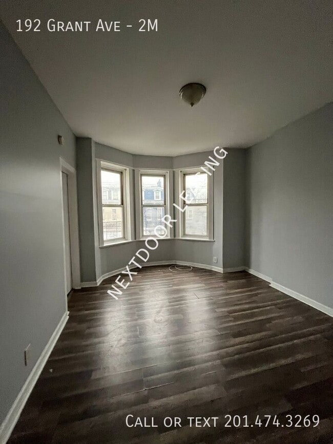 Building Photo - 192 Grant Ave