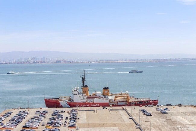 Building Photo - 501 Beale St