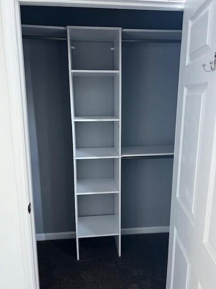 Building Photo - 8253 Canyon Forge Dr