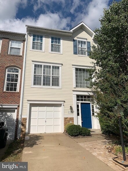 Building Photo - 47344 Blackwater Falls Terrace