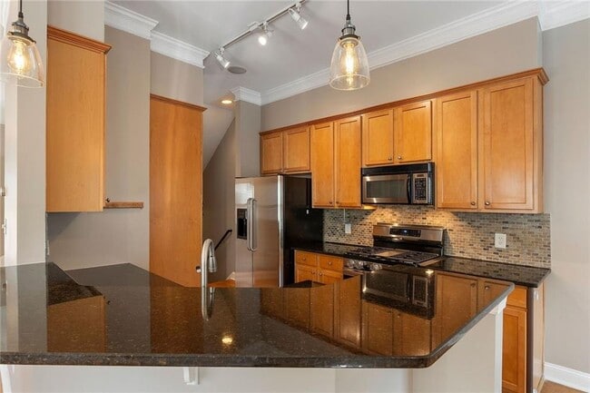 Building Photo - 267 Carlyle Park Dr