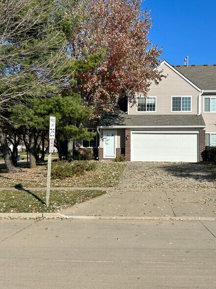 Primary Photo - 7425 Wistful Vista Dr