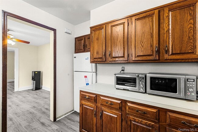 Building Photo - 508 River Ave