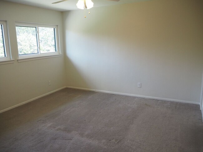 Building Photo - 3 Bed - 2.5 Bath in Flower Mound