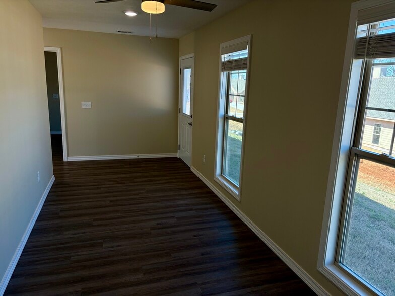 Office - 1906 Ontario Ct