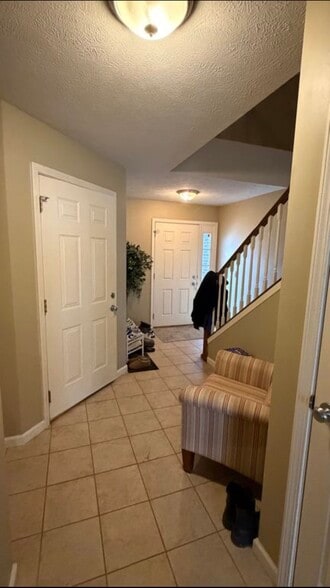 Building Photo - 1110 Ekstam Dr