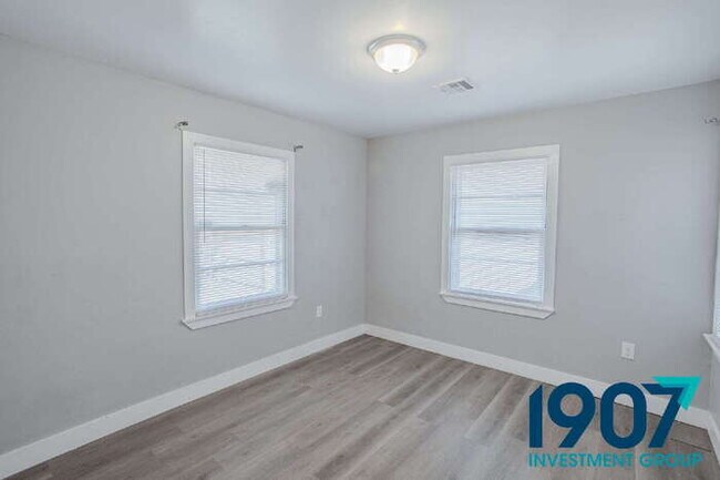 Building Photo - Completely Updated 3-Bed, 2-Bath Home in OKC - Move In Now & Get 50% Off Your First Month's Rent!