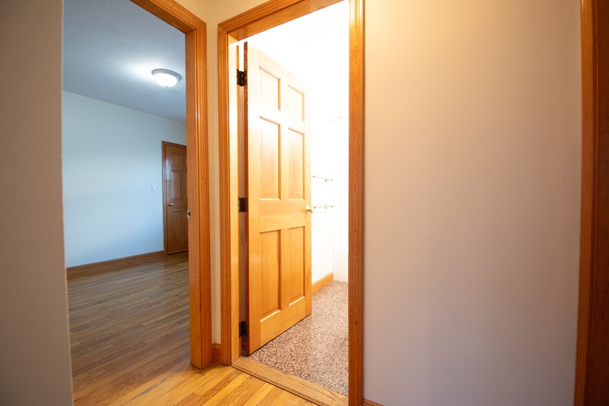 Building Photo - 20 Greymere Rd