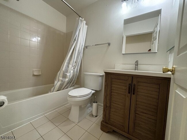 Building Photo - 18 Ashley Ct