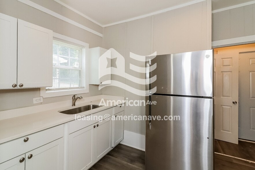 Building Photo - 111 Addie St