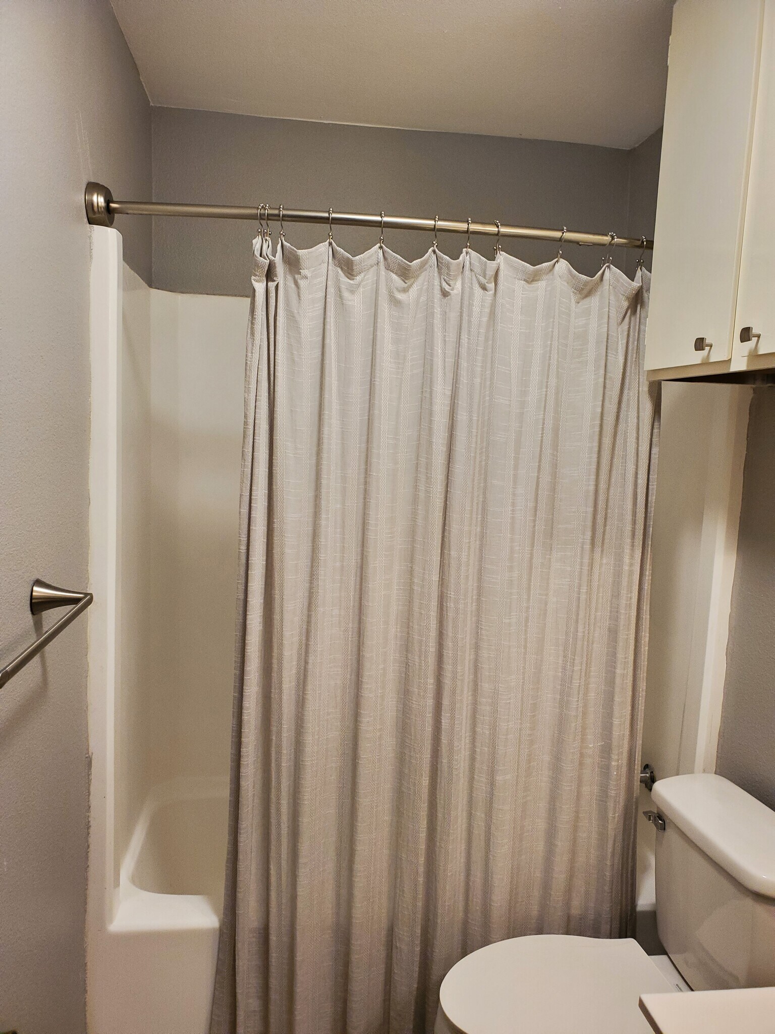 Upstairs Bathroom - 1305 Camp Craft Rd