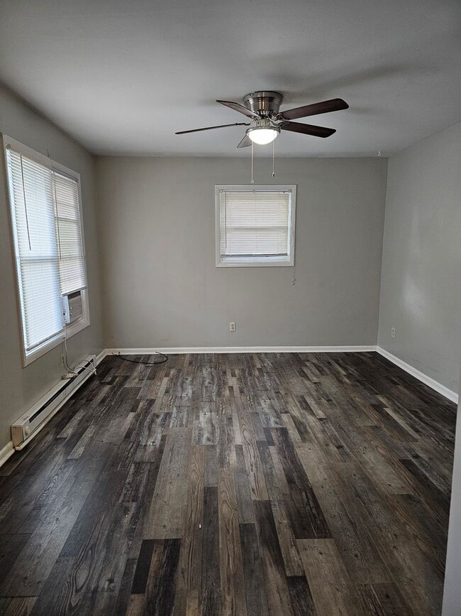 Building Photo - 115 Blakemore Cir