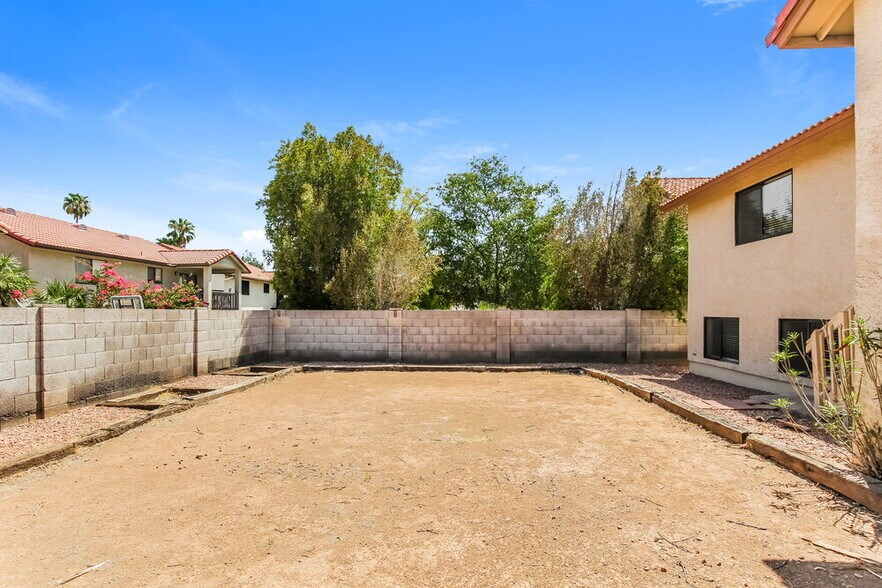 Building Photo - 1226 W Seashore Dr