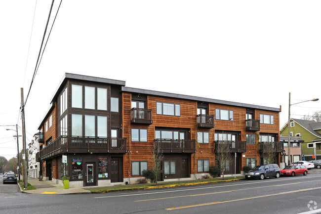 Primary Photo - Glee Apartments